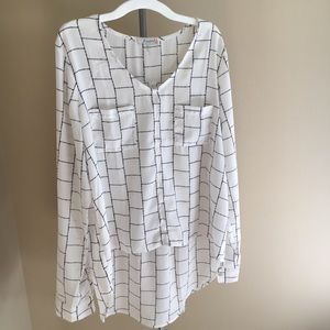 Hi-low long sleeve blouse